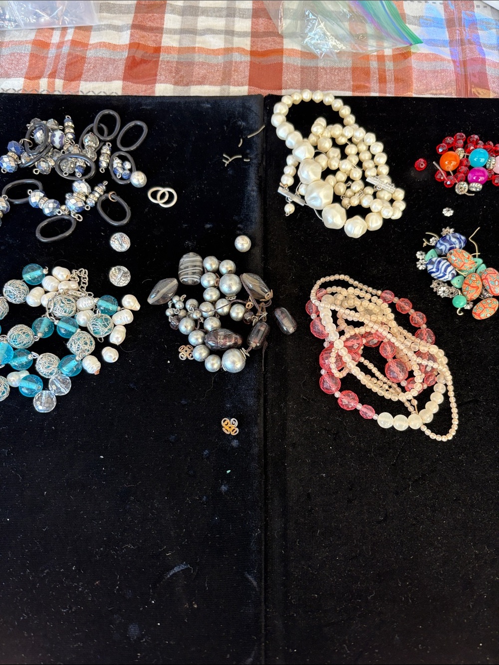 Mixed Beaded Necklace Set in Turquoise, White, Pink and Silver Tones